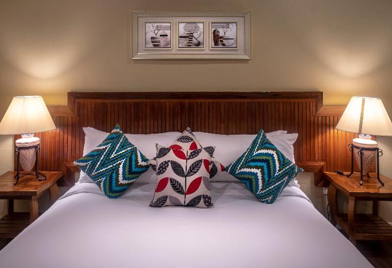 Sutera Sanctuary Lodges At Poring Hot Springs Ranau Room photo